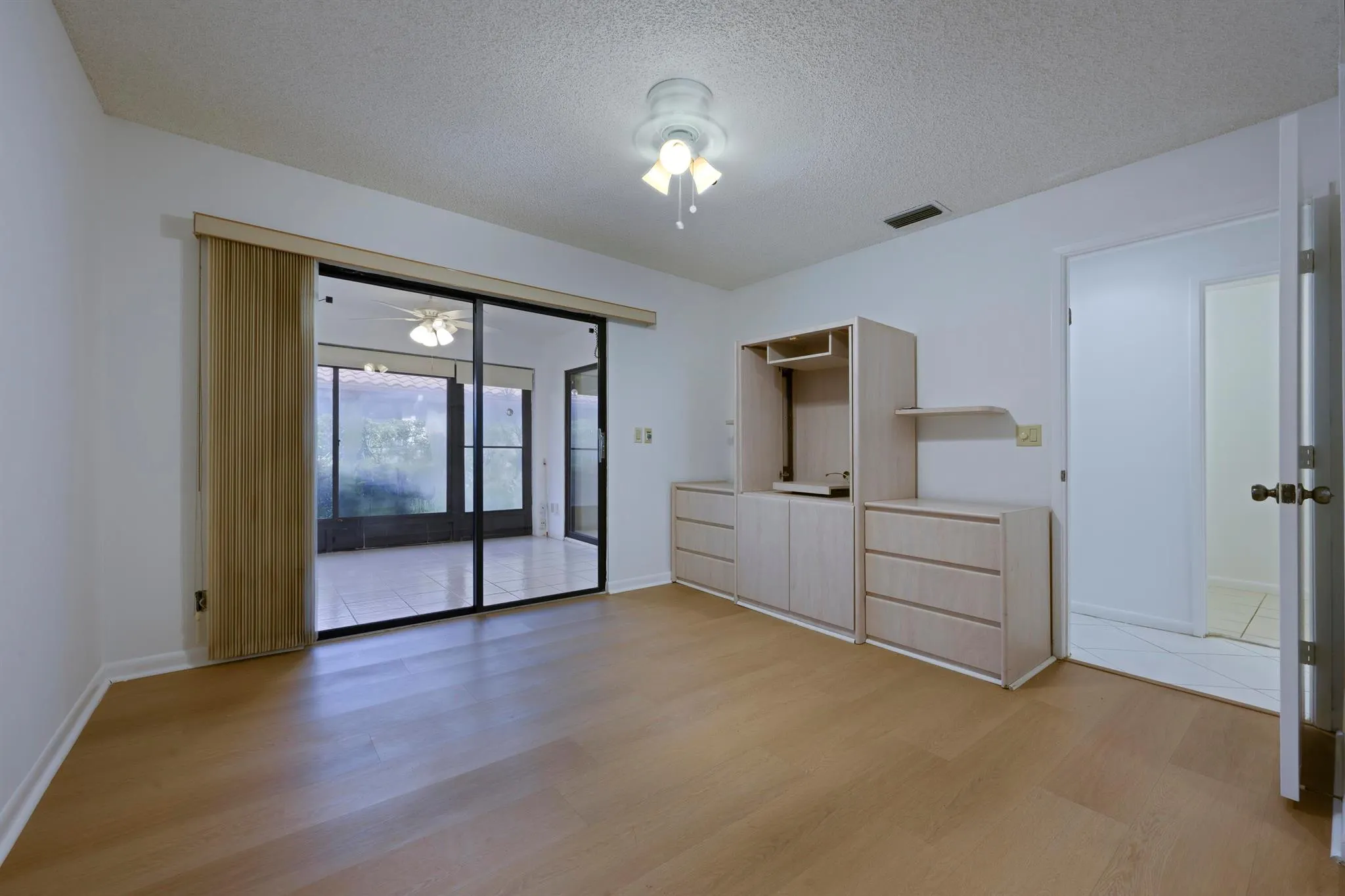 6222 Pointe Regal Circle