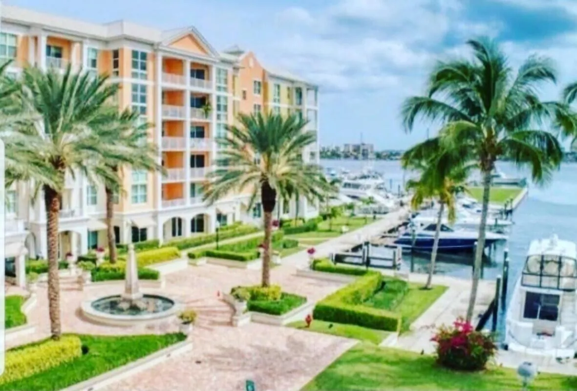 802 W Windward Way, #309