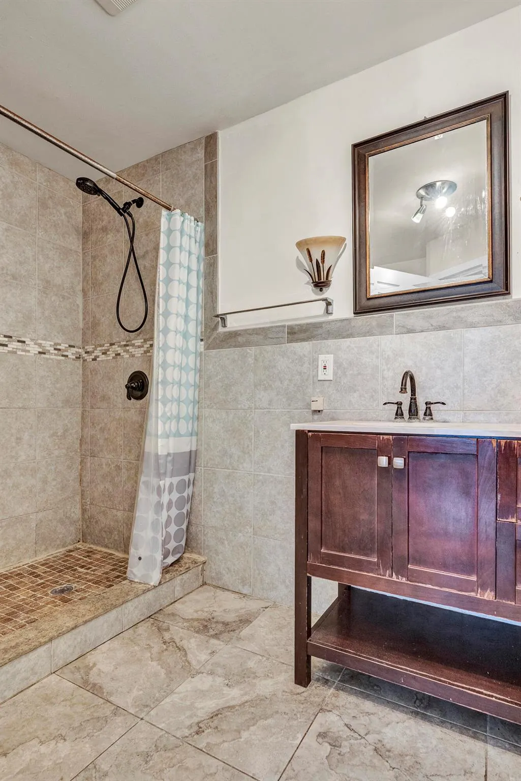 5344 Bosque Lane, #101