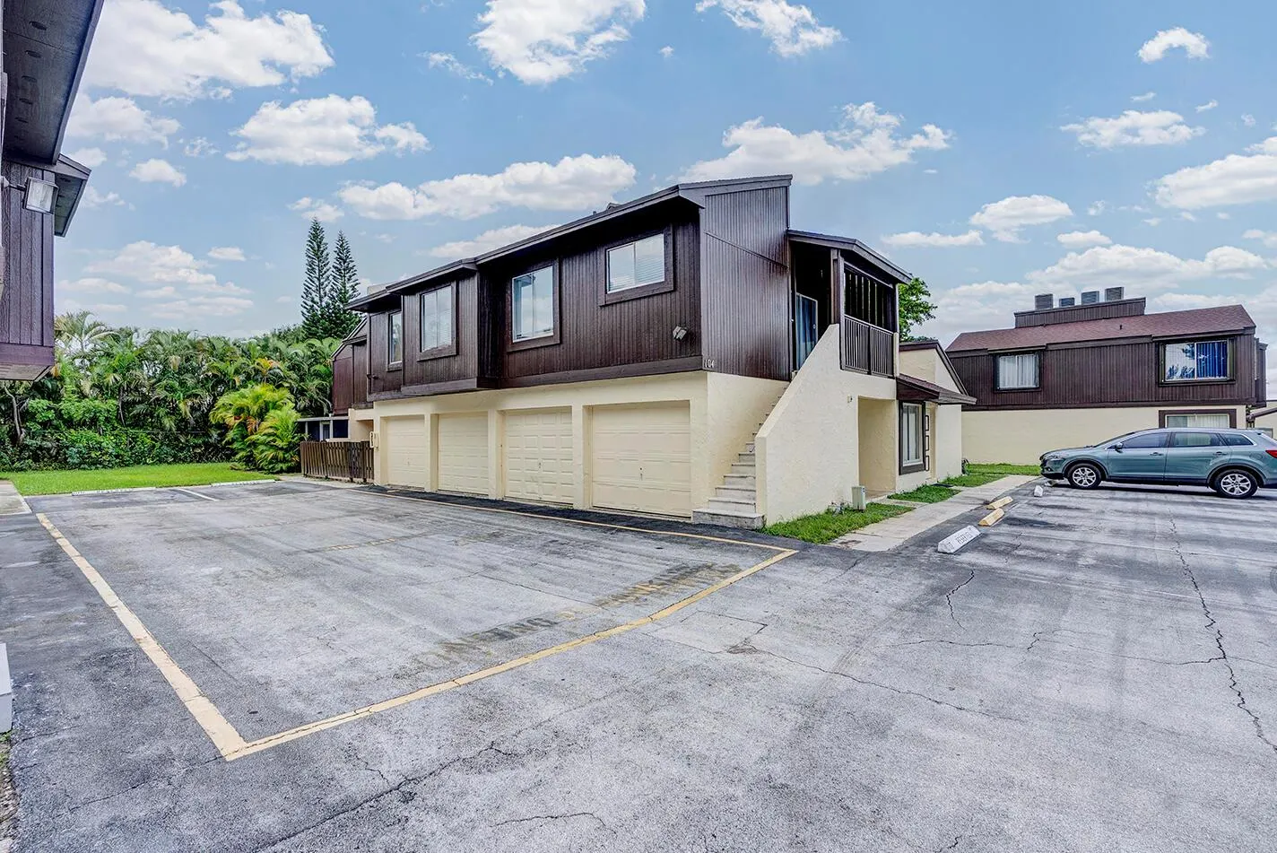 5344 Bosque Lane, #101