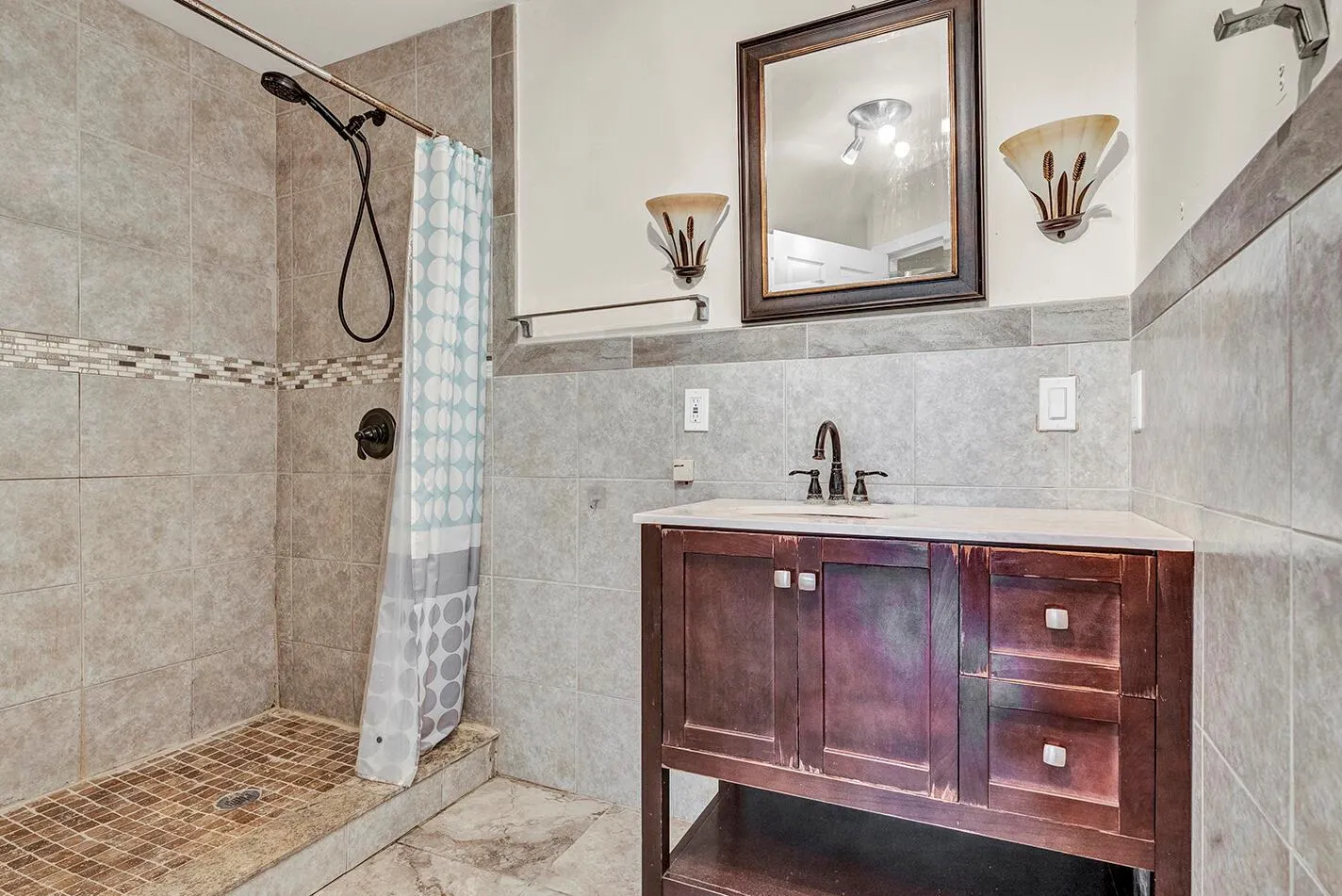 5344 Bosque Lane, #101