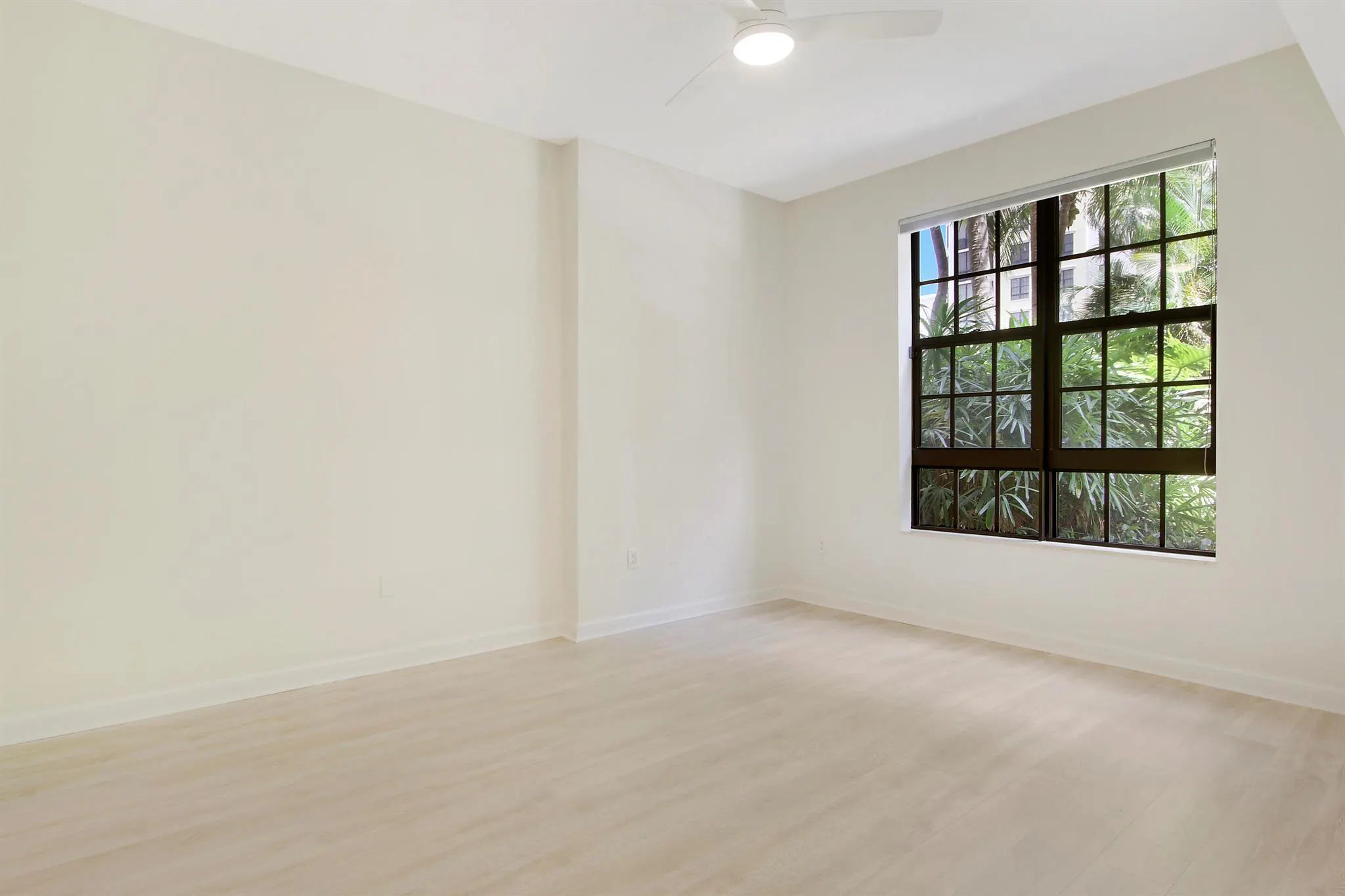 801 S Olive Avenue, #723