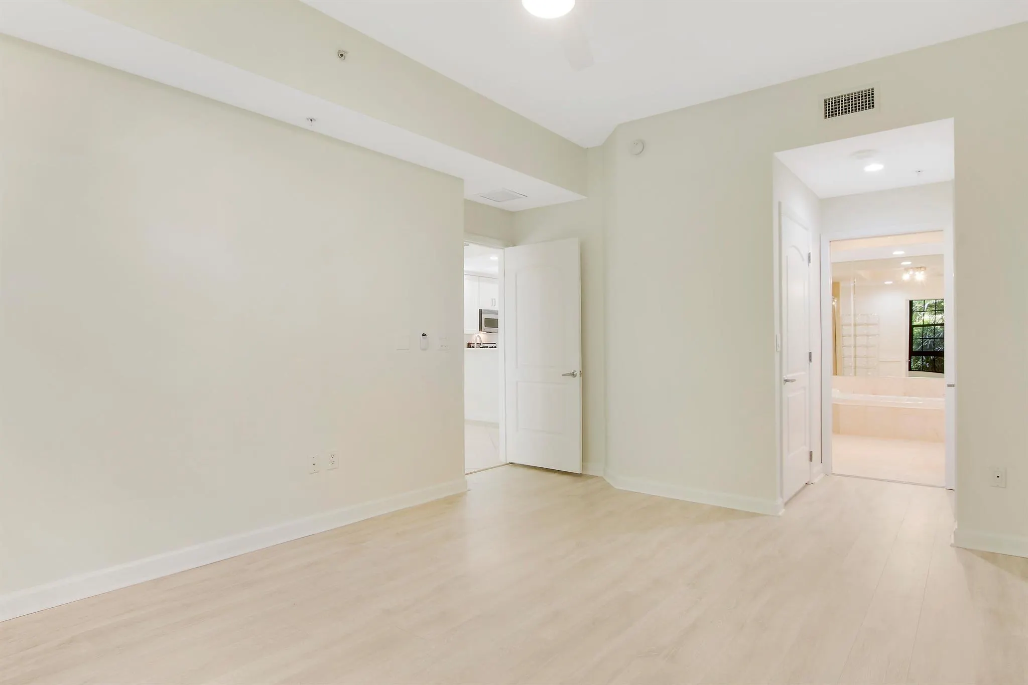 801 S Olive Avenue, #723