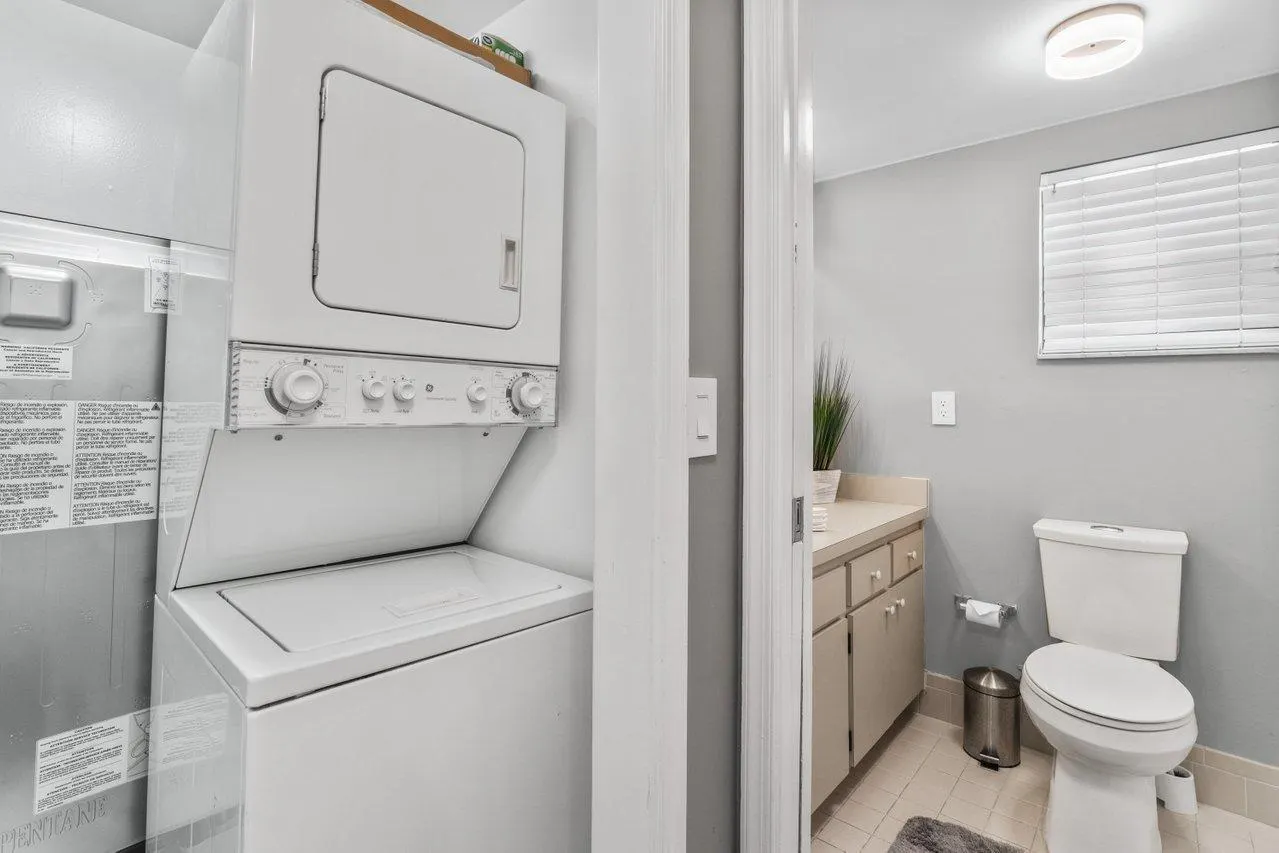 11863 Wimbledon Circle, #407