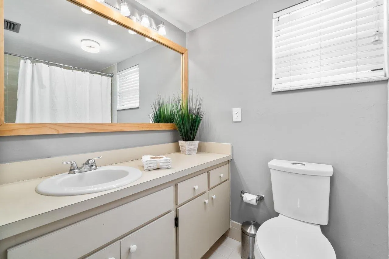 11863 Wimbledon Circle, #407