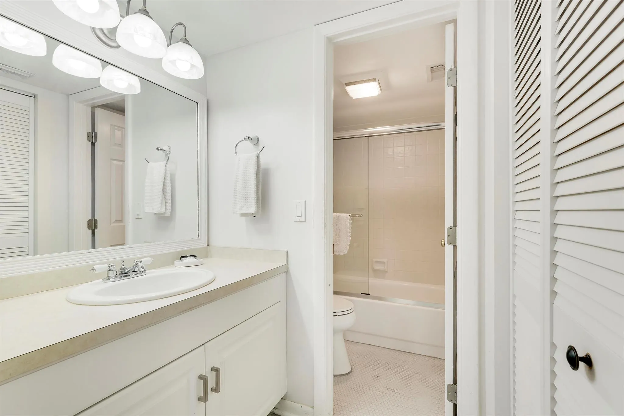 402 Wingfoot Drive, #B