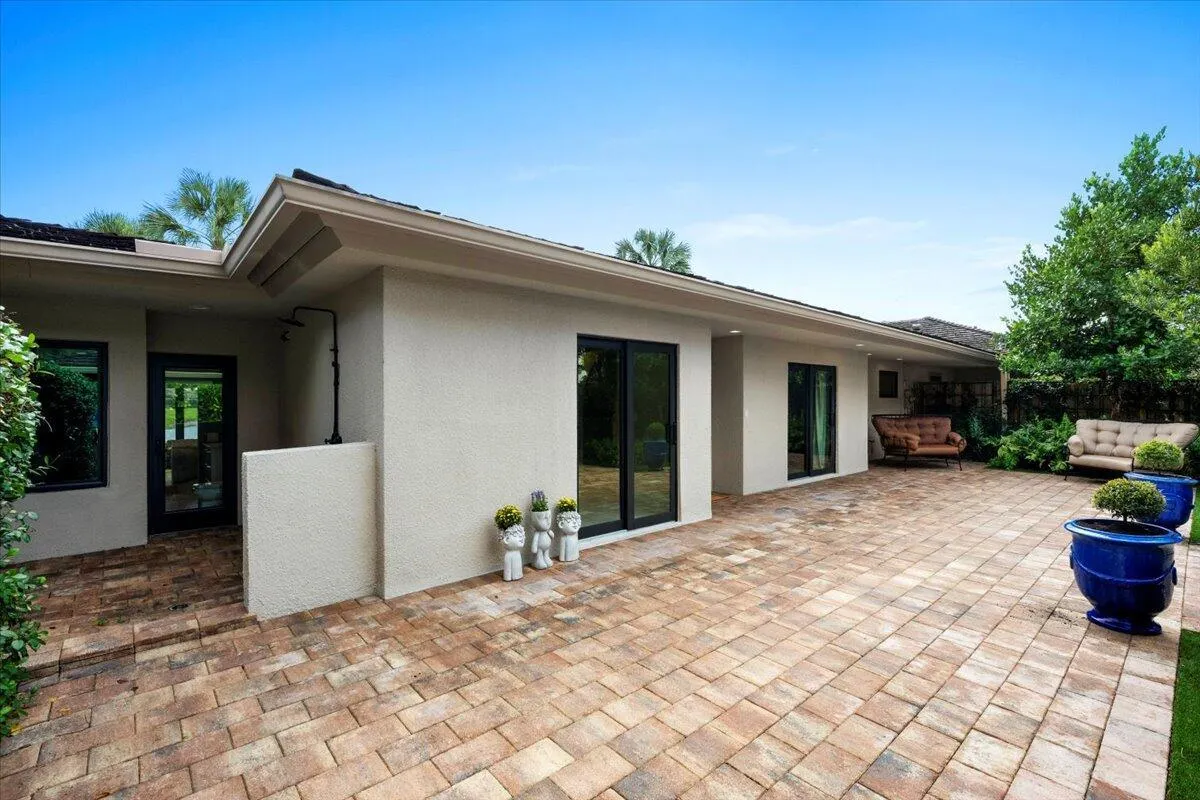 11683 Wimbledon Circle
