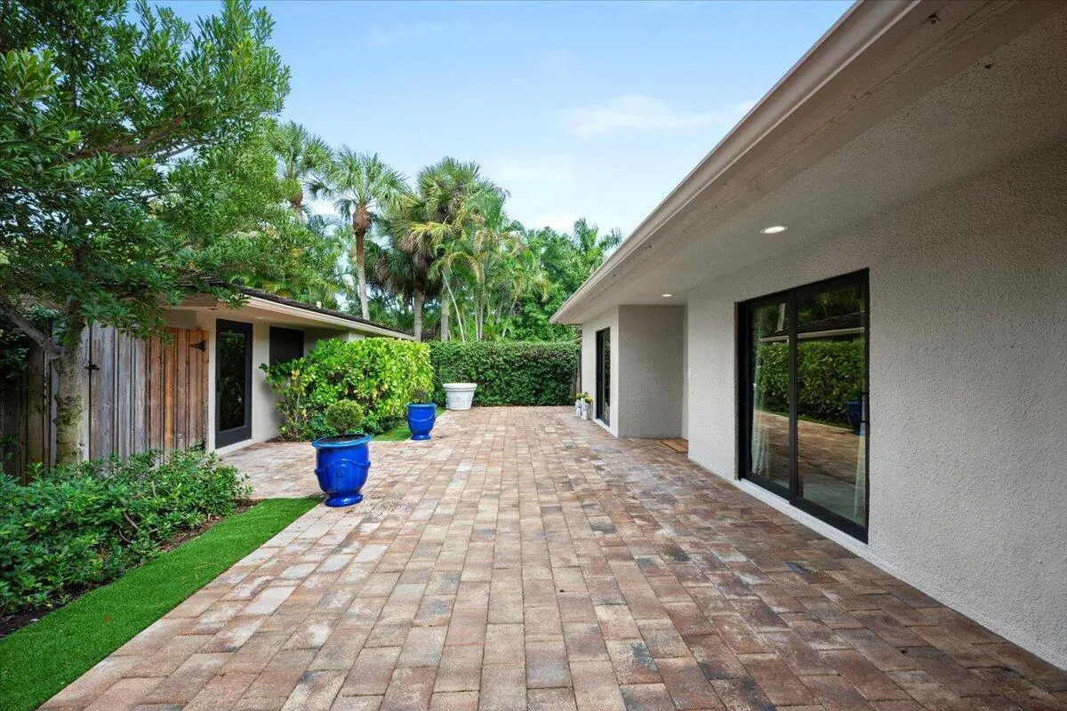 11683 Wimbledon Circle
