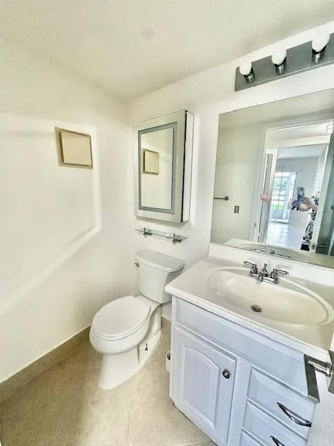 1056 Exeter D