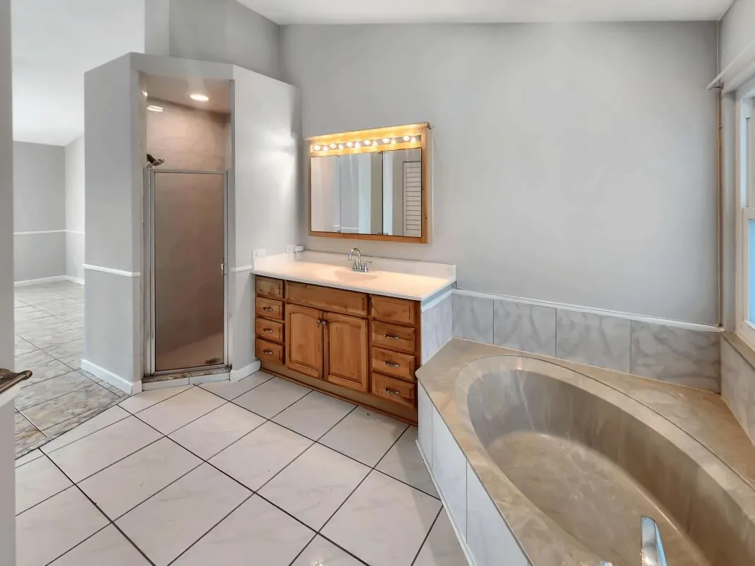 733 SW Acapulco Terrace