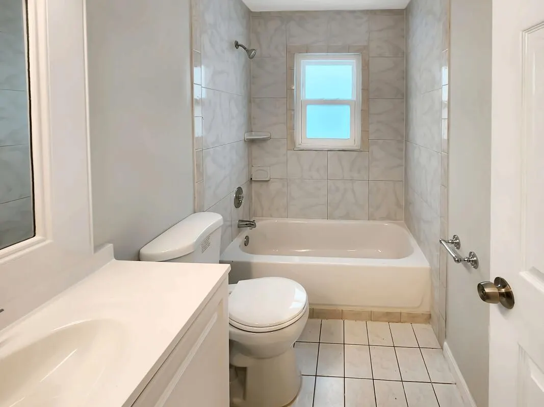 733 SW Acapulco Terrace