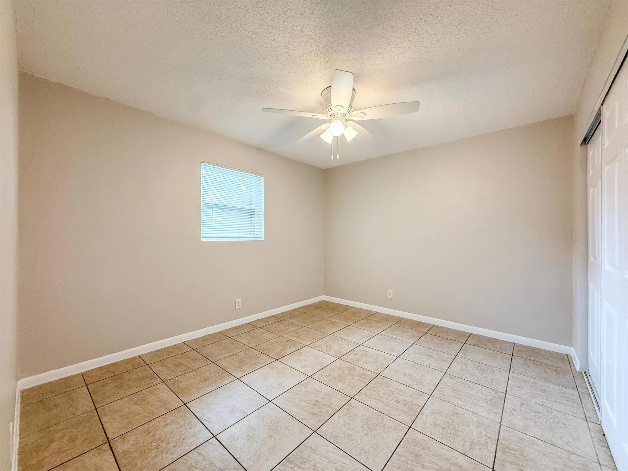 228 Fleming Avenue, ##3