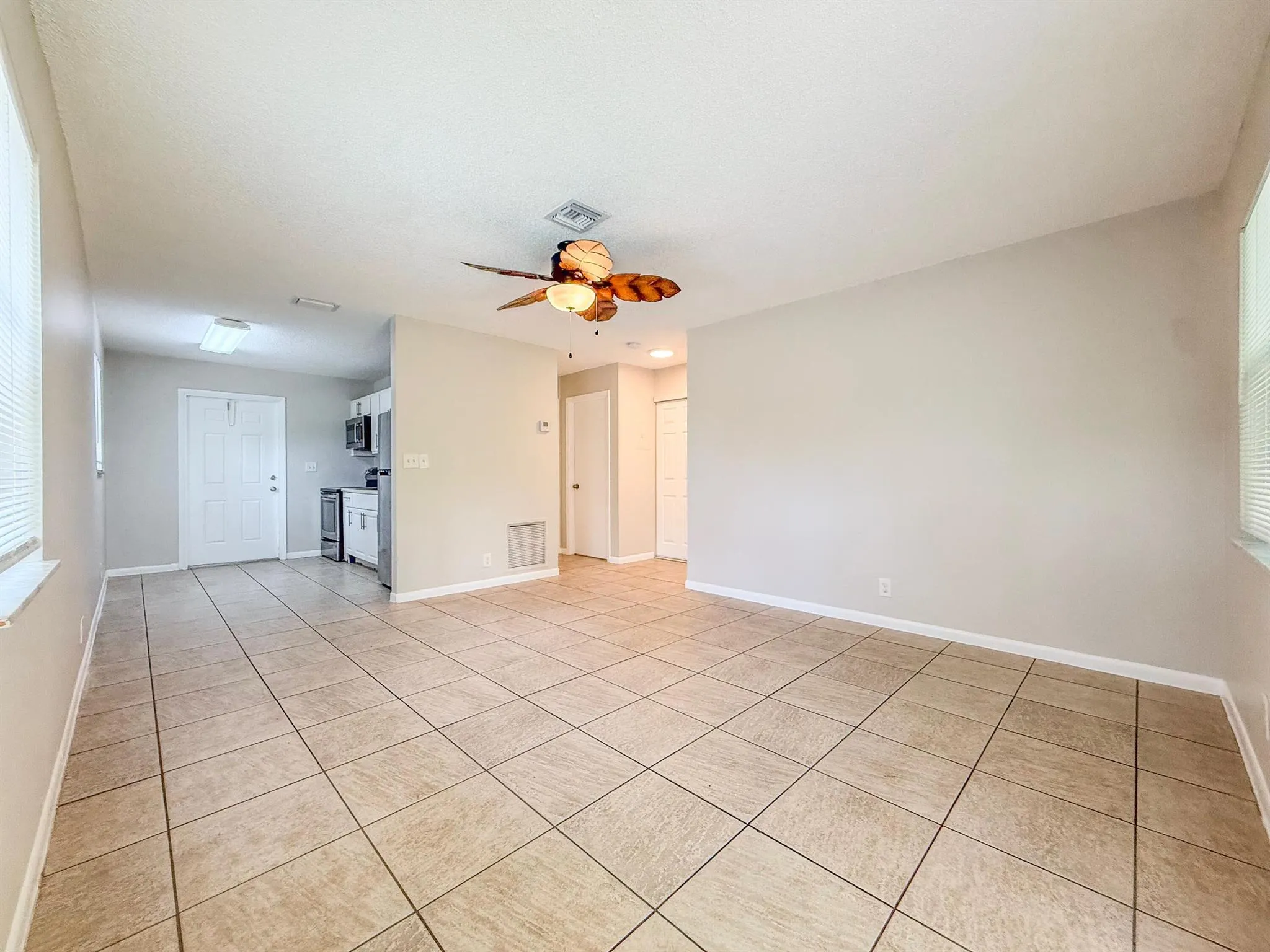 228 Fleming Avenue, ##3