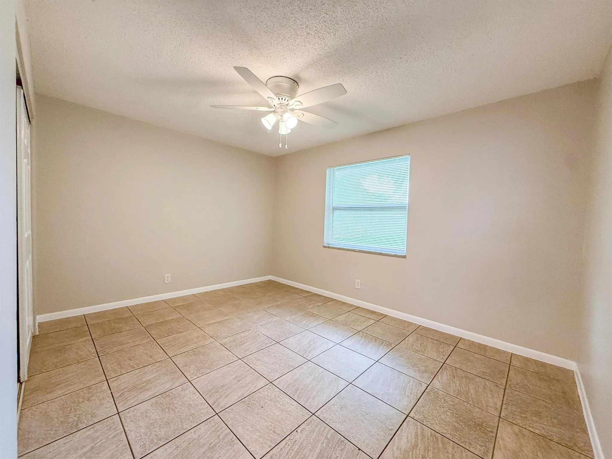 228 Fleming Avenue, ##3