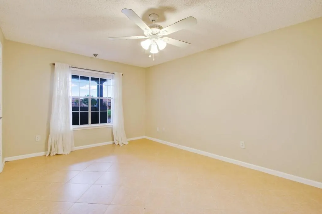 1215 Crystal Way, #N