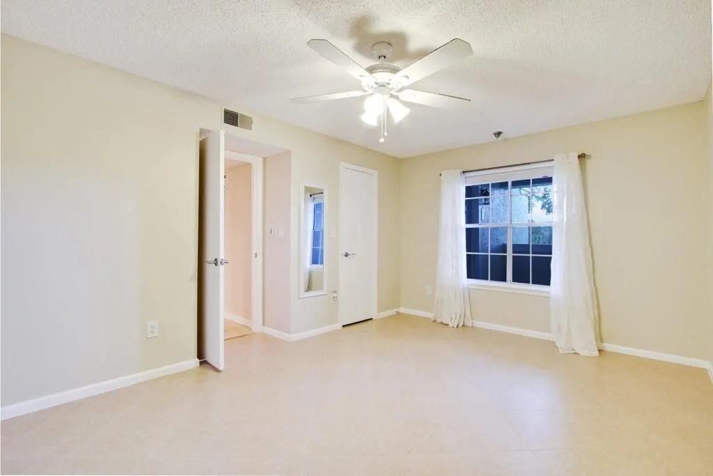 1215 Crystal Way, #N