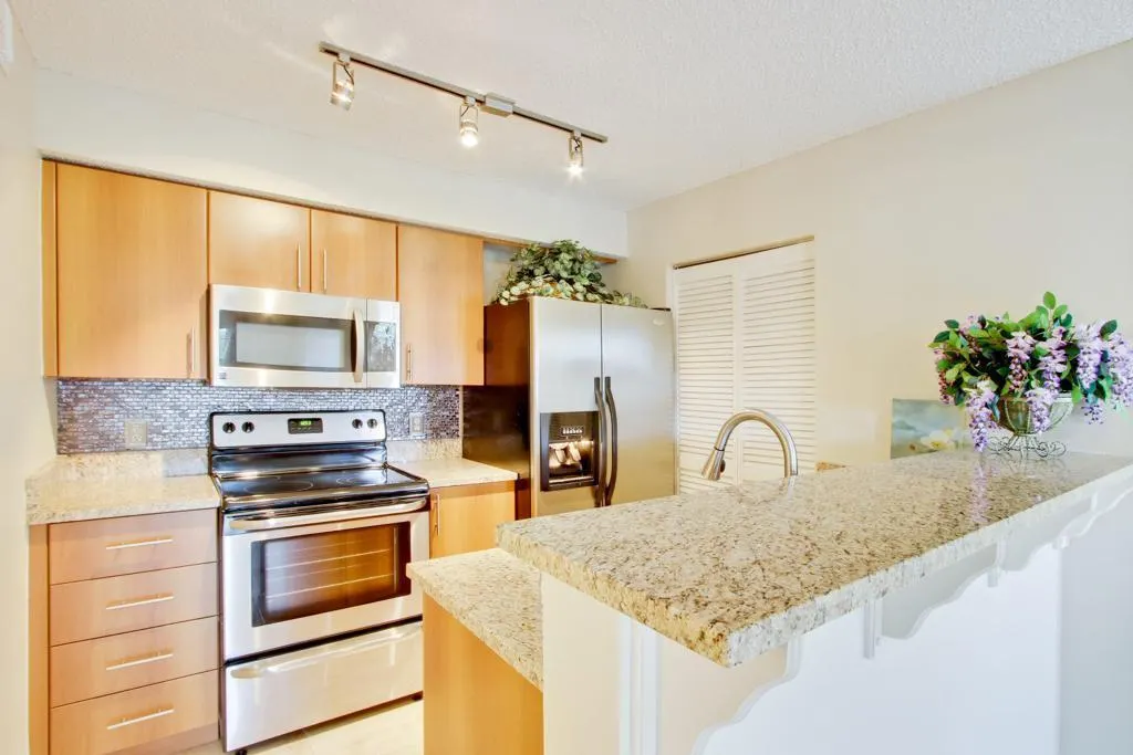 1215 Crystal Way, #N