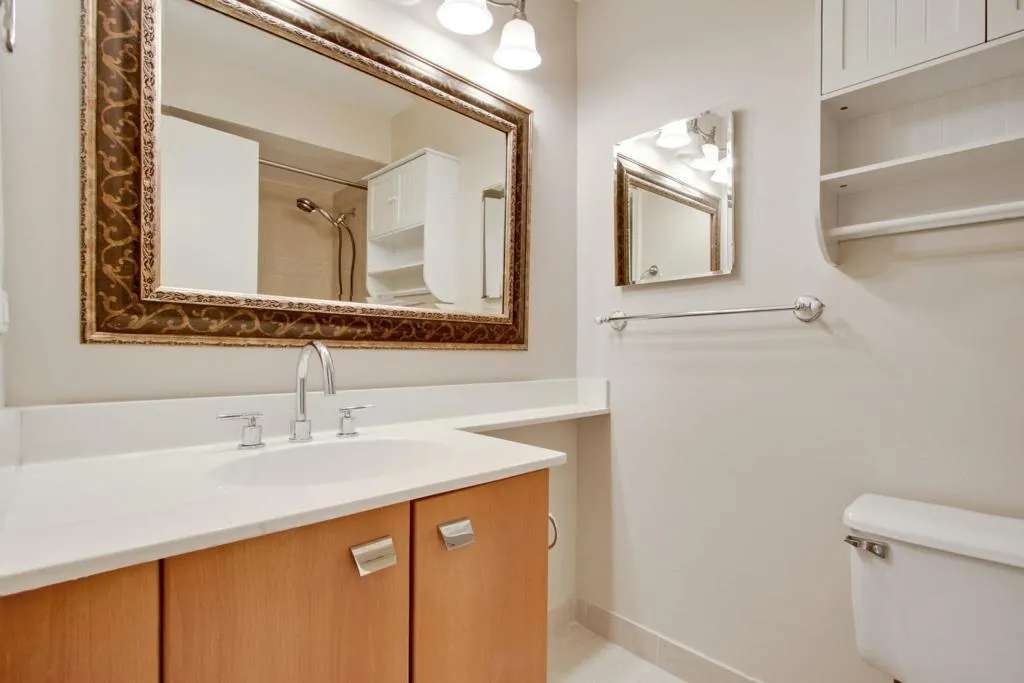 1215 Crystal Way, #N