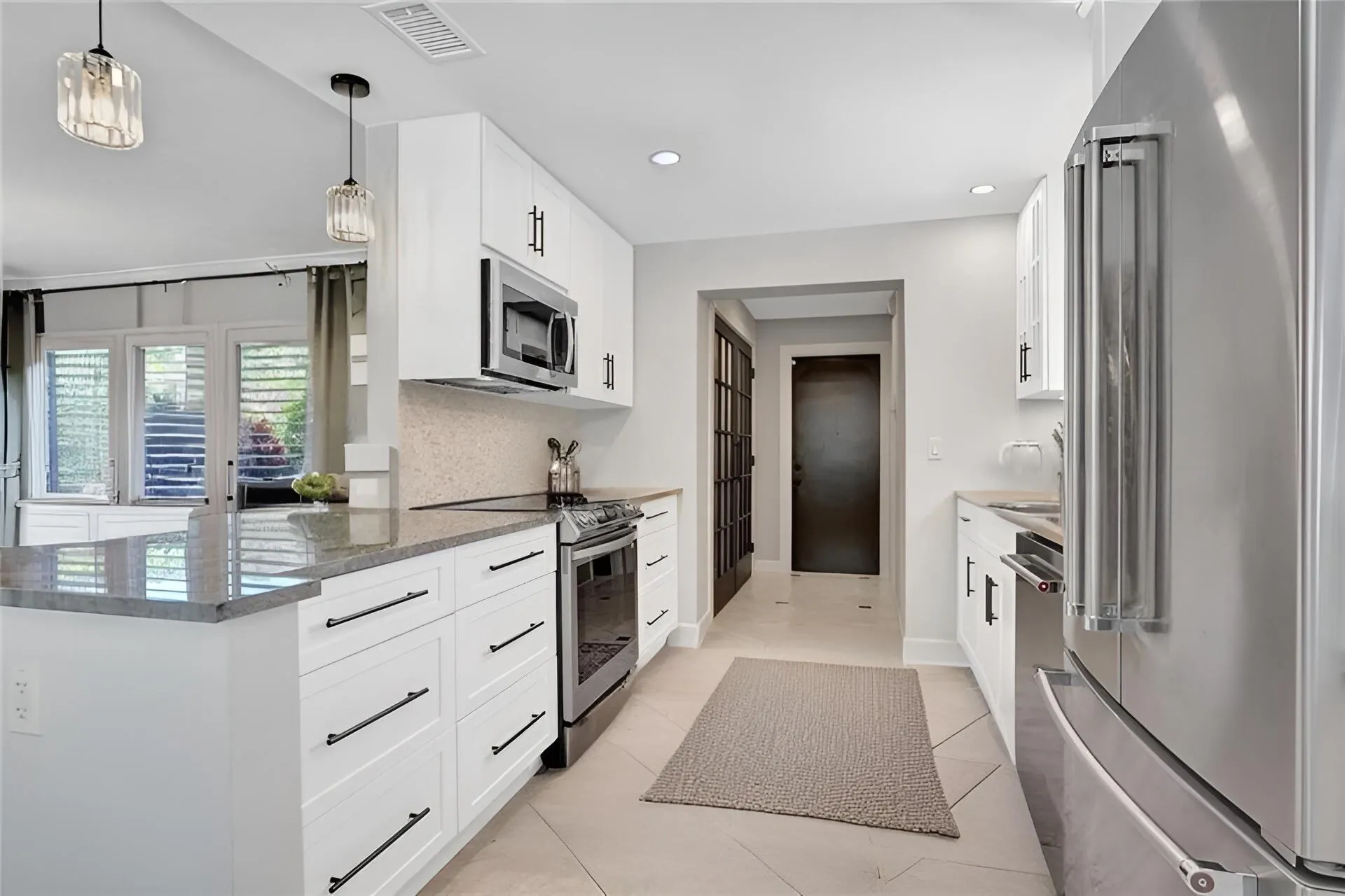 98 SW 8th Avenue