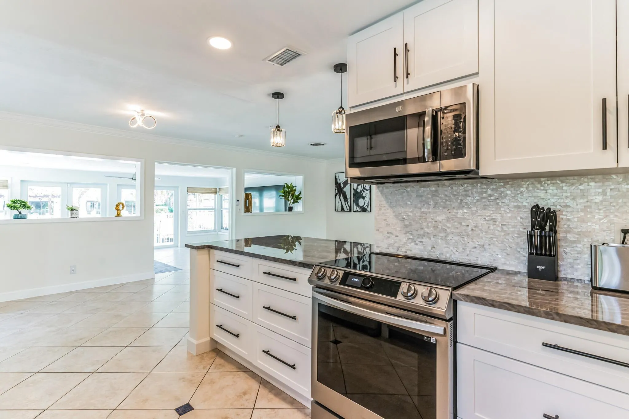 98 SW 8th Avenue