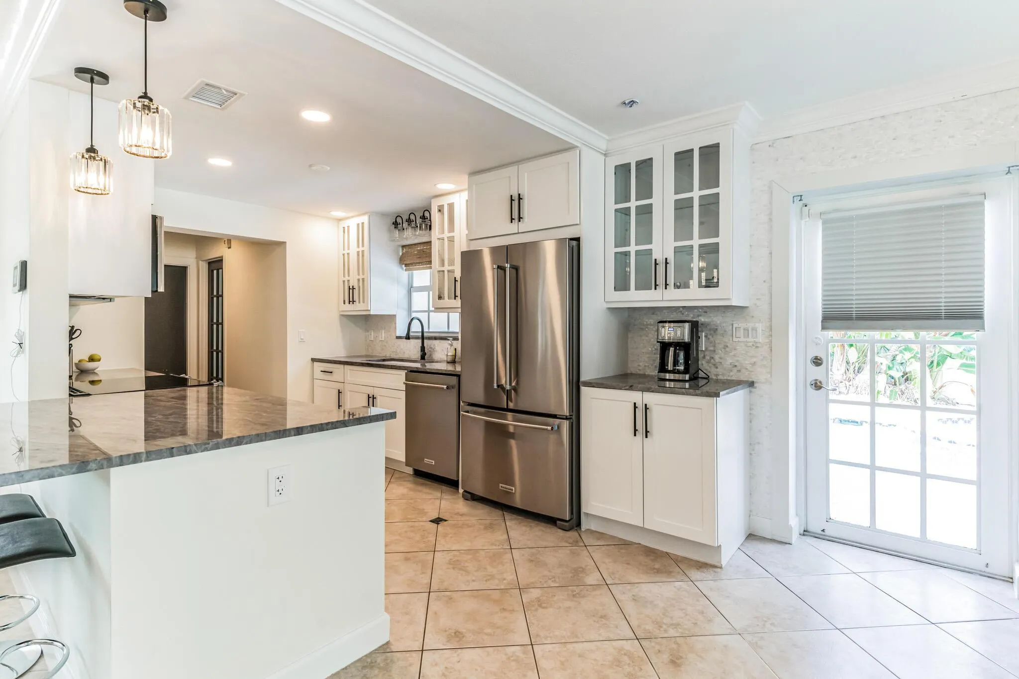 98 SW 8th Avenue