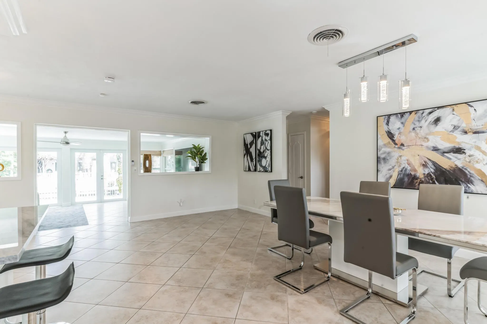 98 SW 8th Avenue
