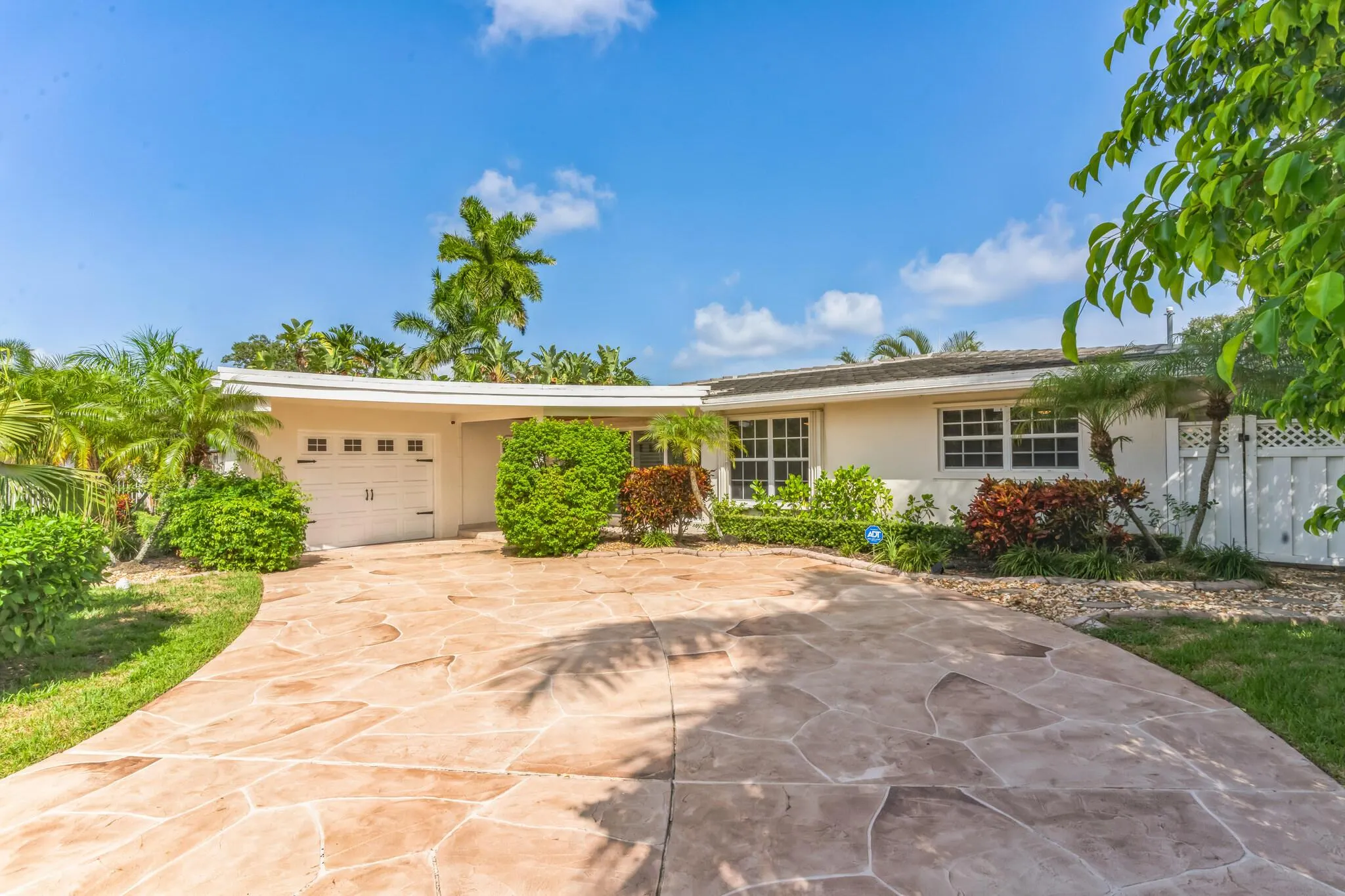 98 SW 8th Avenue