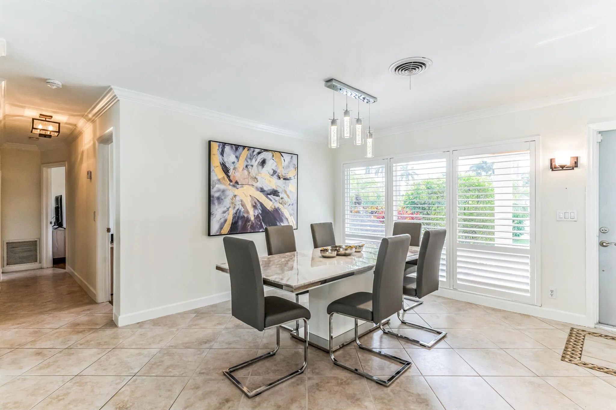 98 SW 8th Avenue