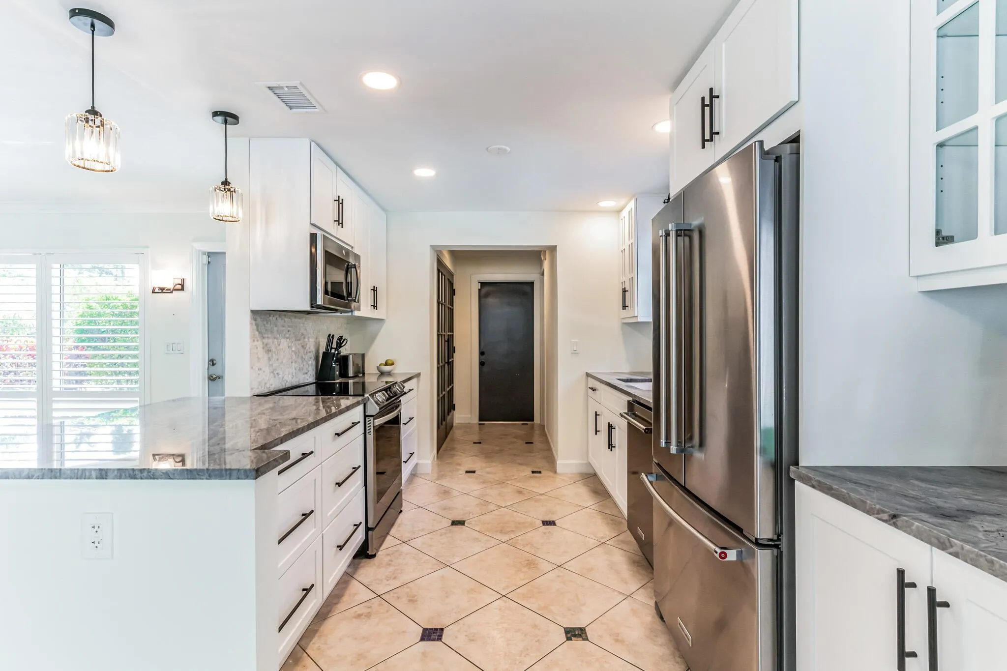 98 SW 8th Avenue