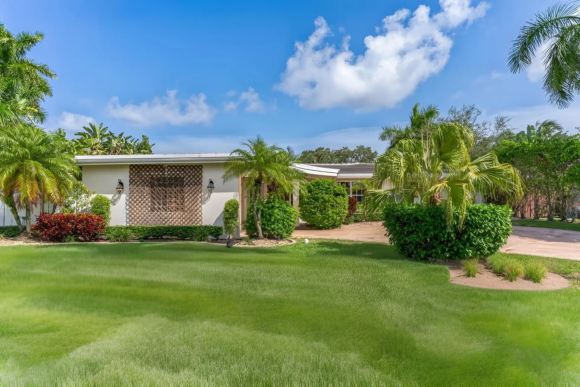98 SW 8th Avenue