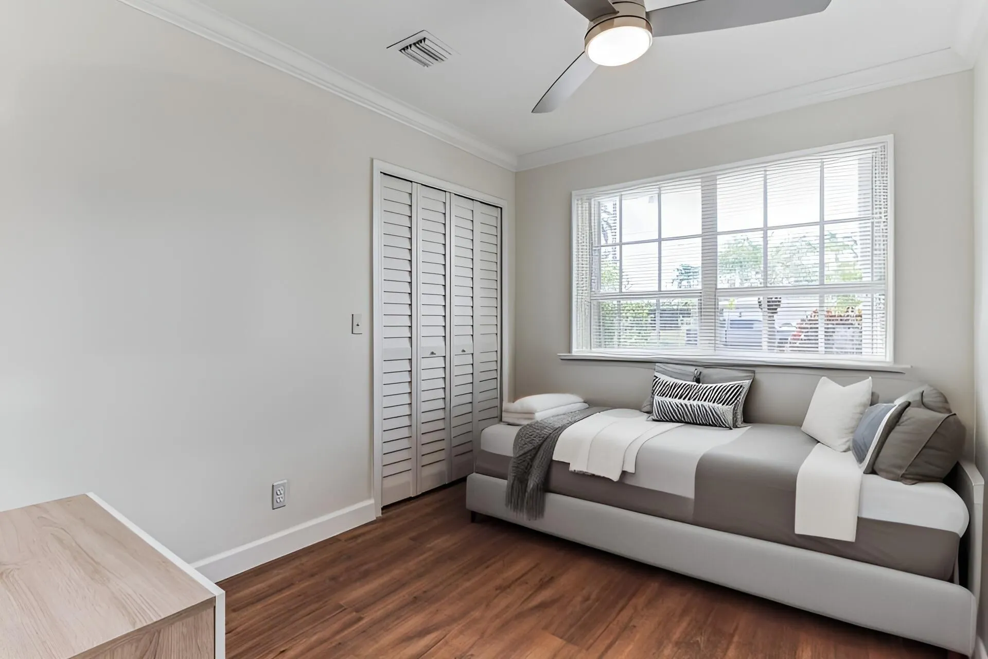 98 SW 8th Avenue