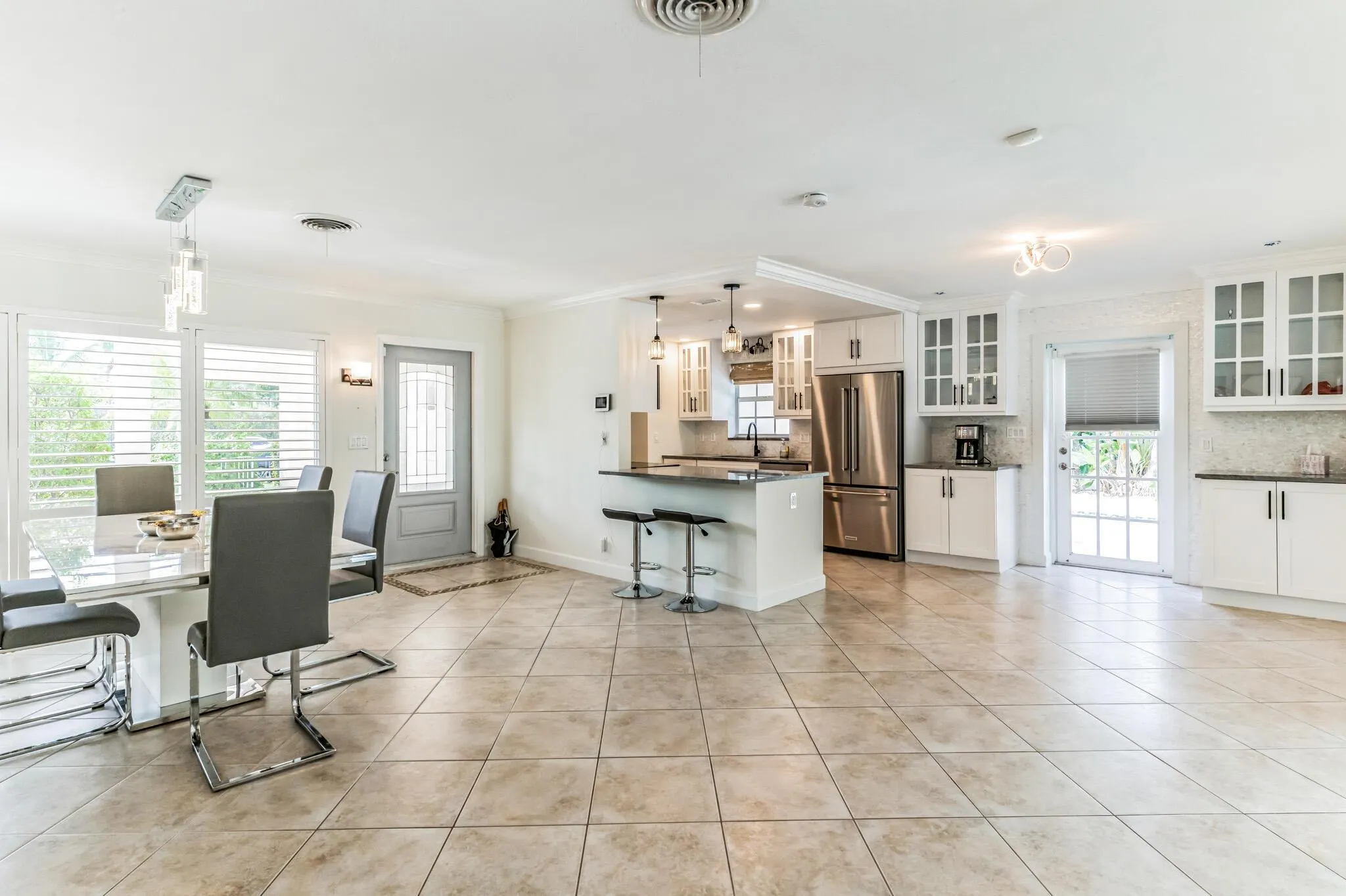 98 SW 8th Avenue