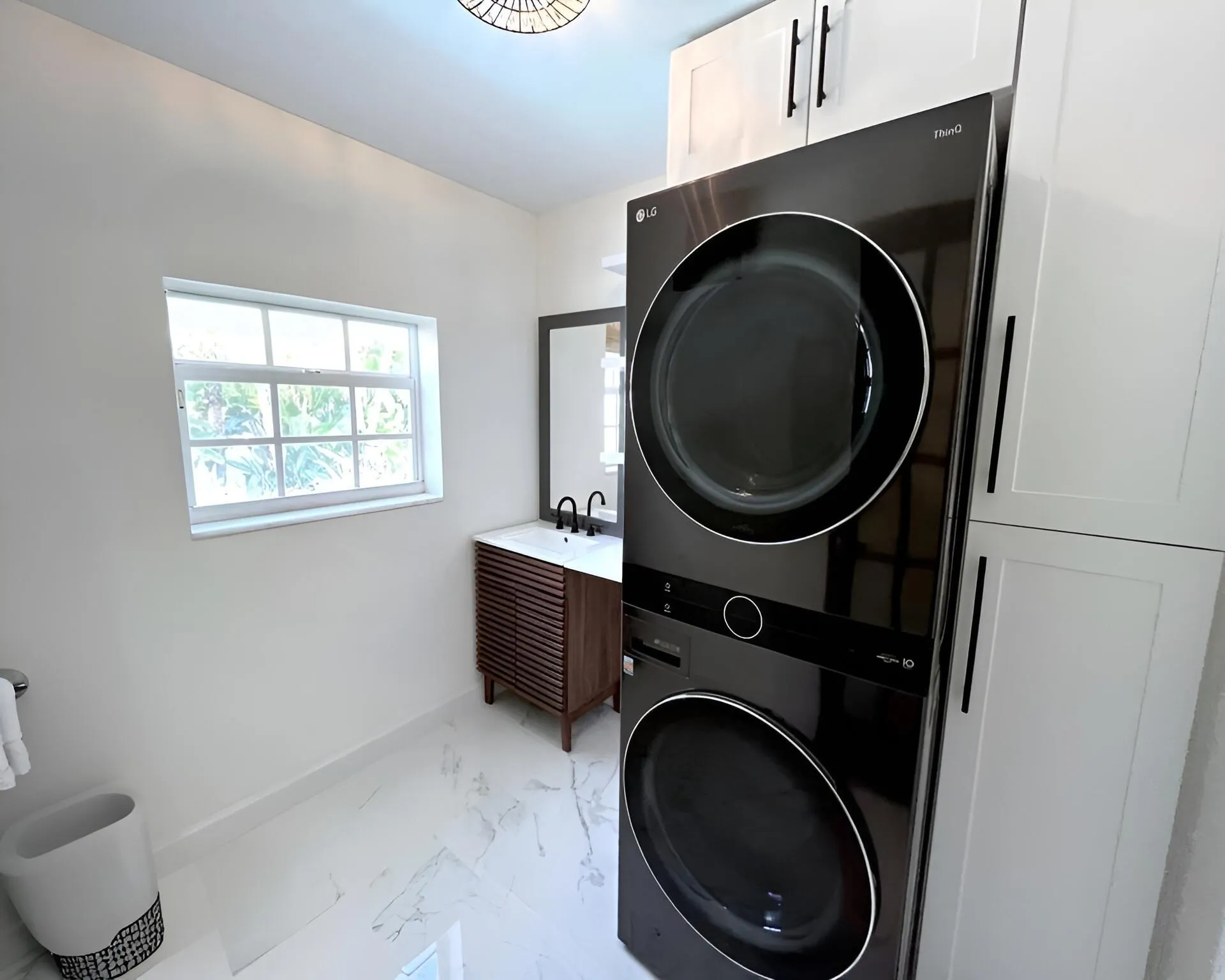 98 SW 8th Avenue
