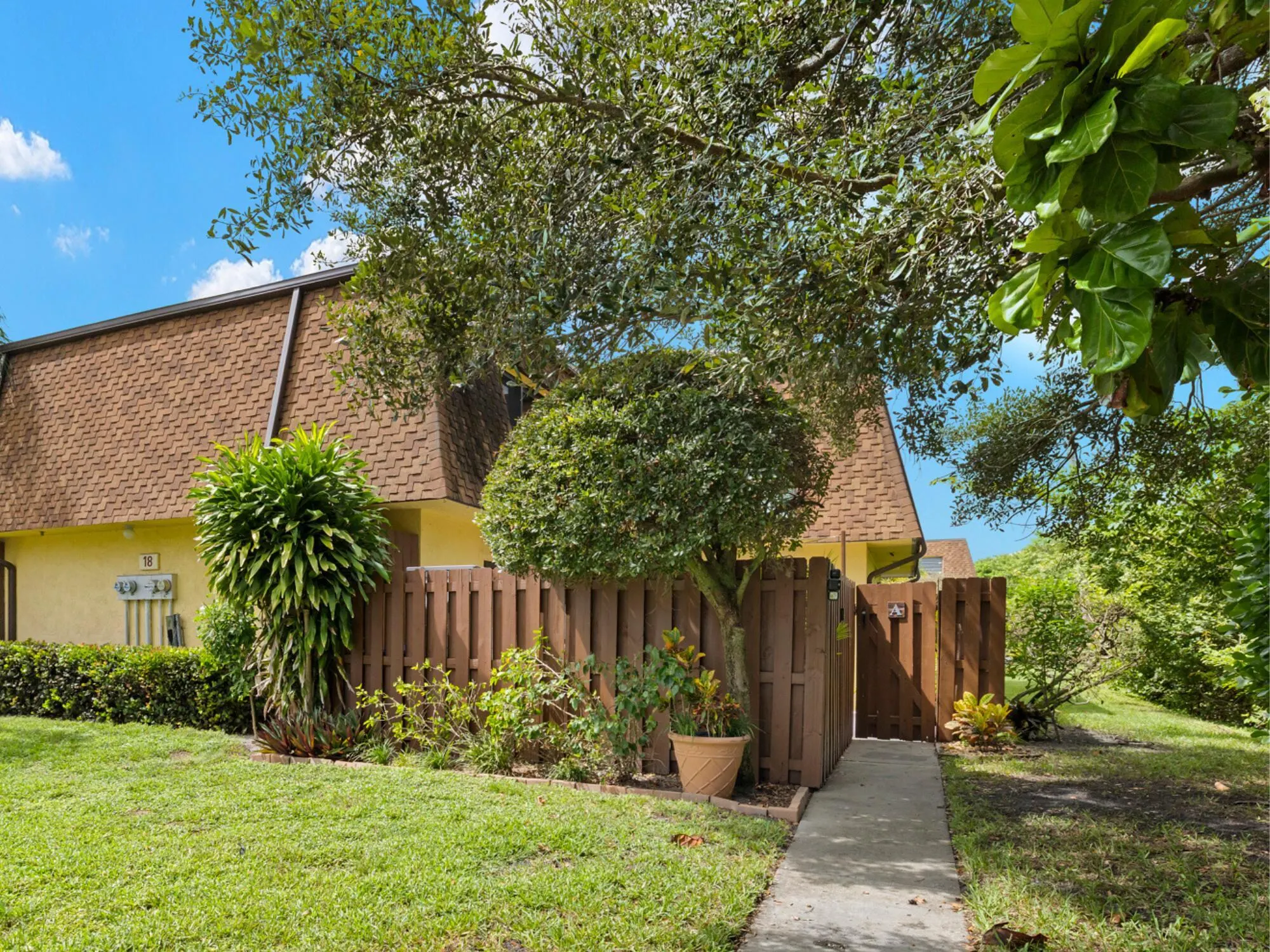 110 N Delaware Boulevard, #18a