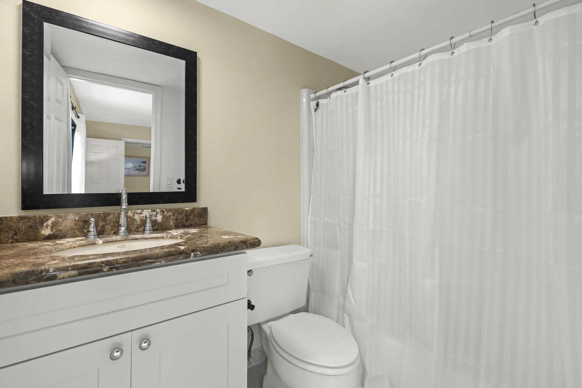 110 N Delaware Boulevard, #18a