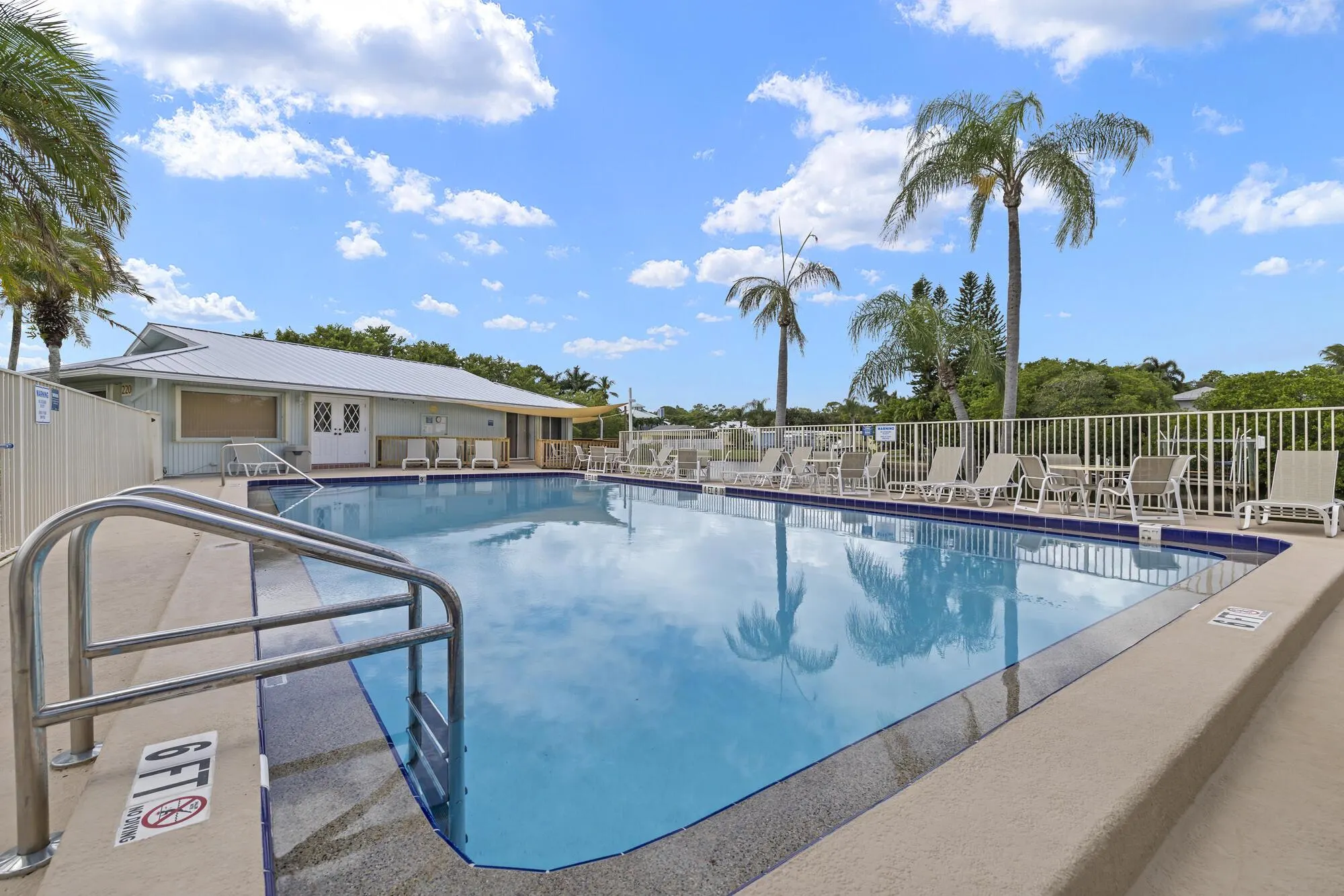 110 N Delaware Boulevard, #18a