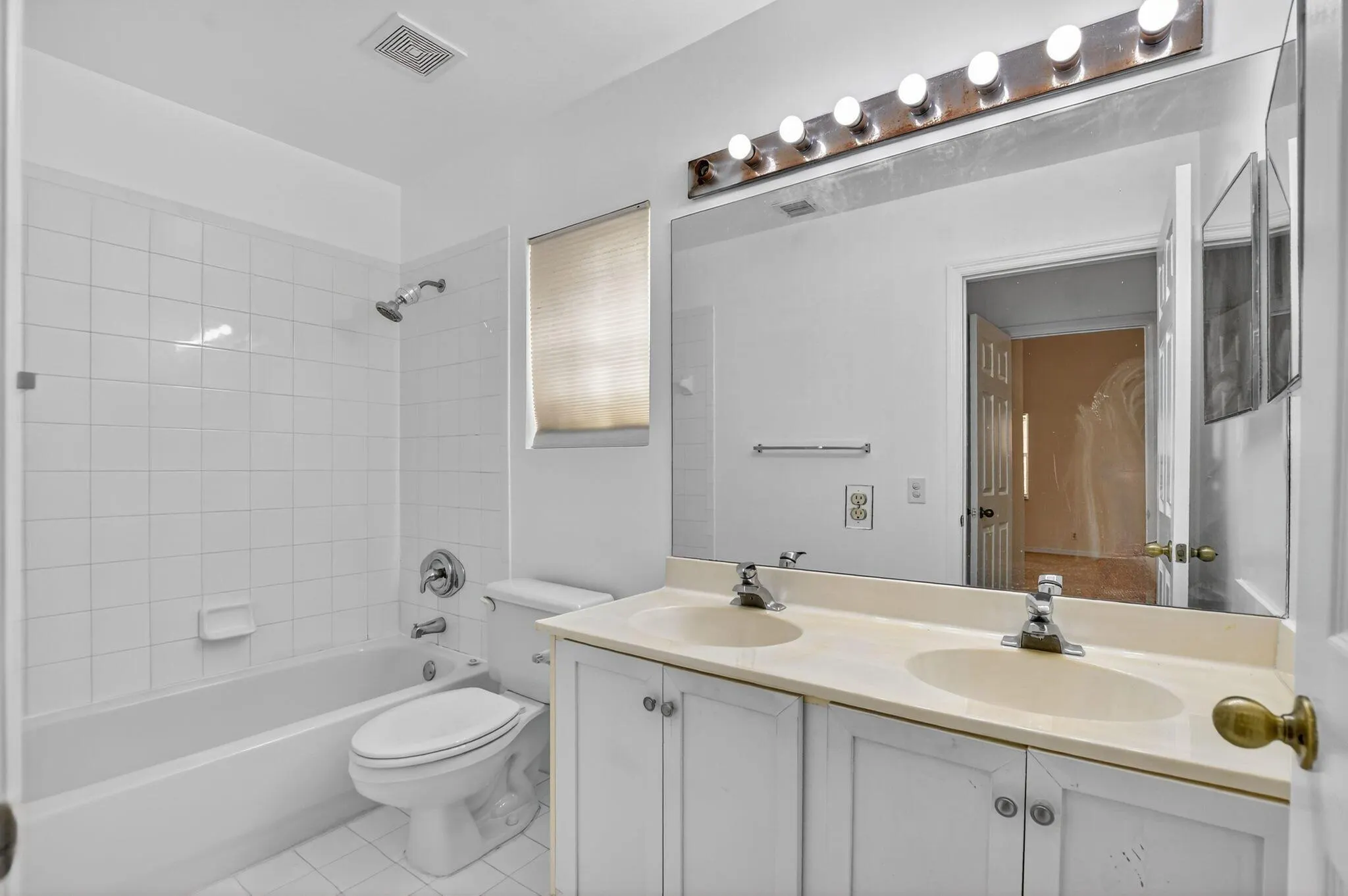 59 NW 44th Terrace
