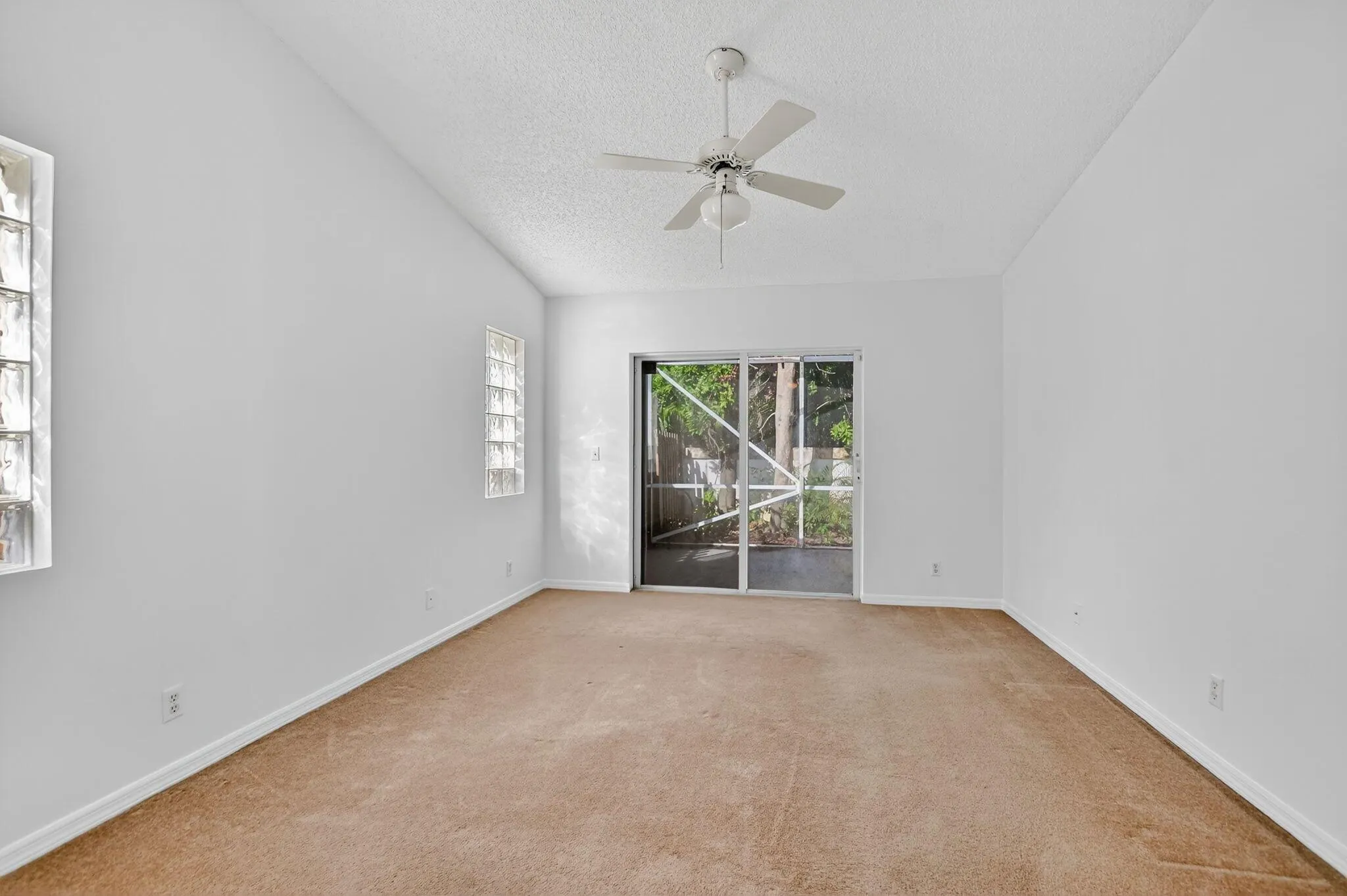59 NW 44th Terrace