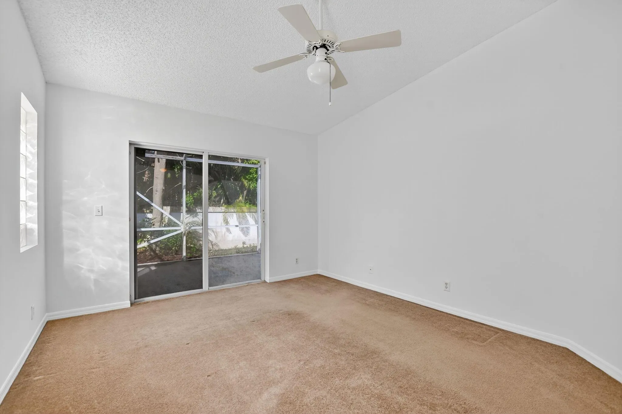 59 NW 44th Terrace
