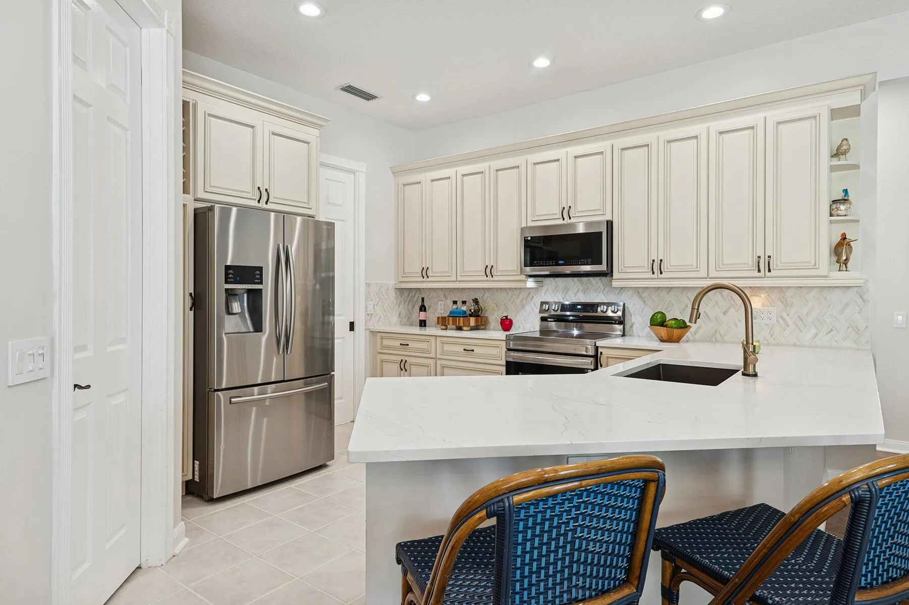 2211 Vero Beach Lane