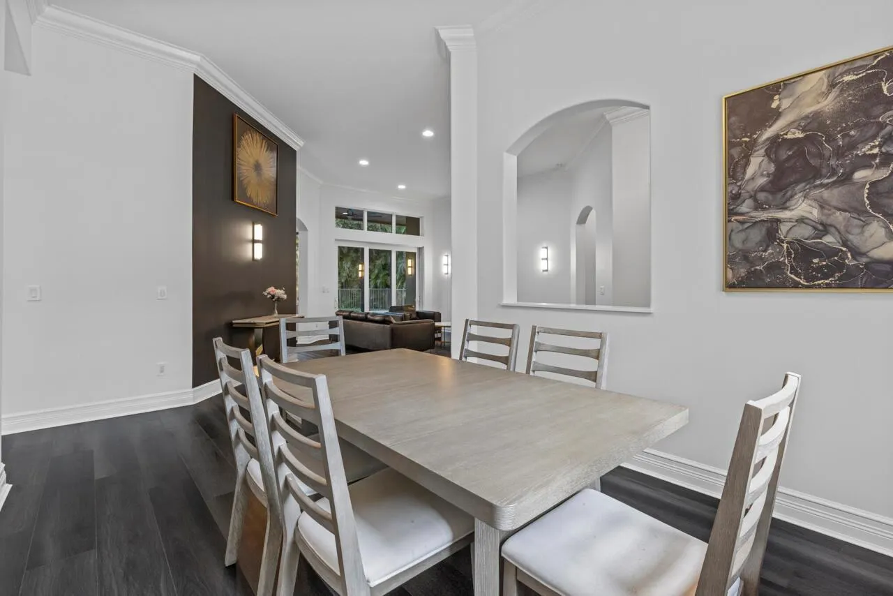 8300 SW Cattleya Drive
