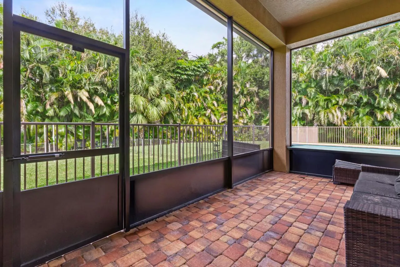 8300 SW Cattleya Drive