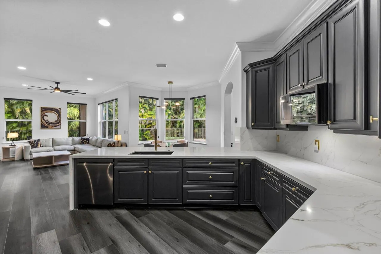 8300 SW Cattleya Drive