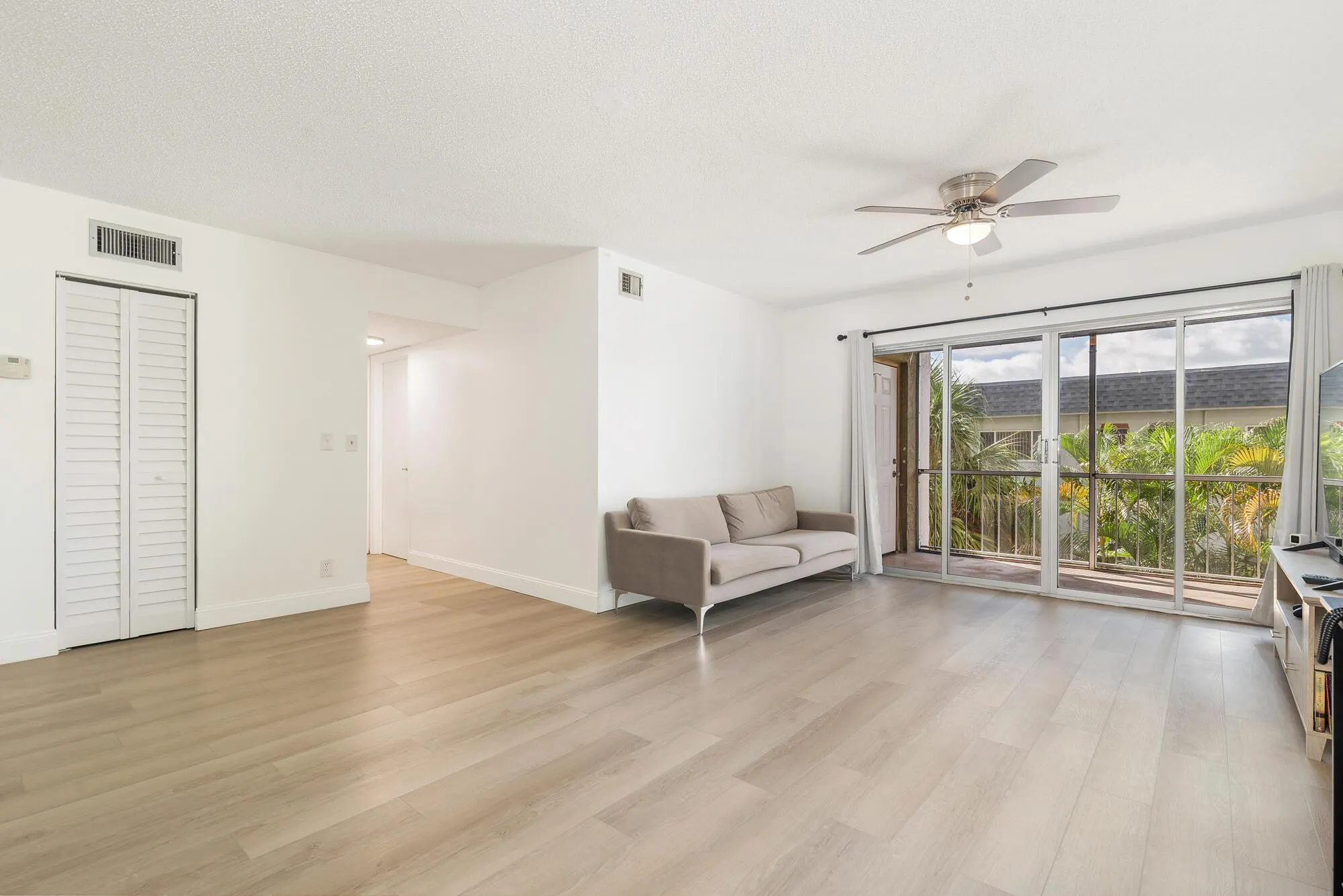 505 Spencer Drive, #207