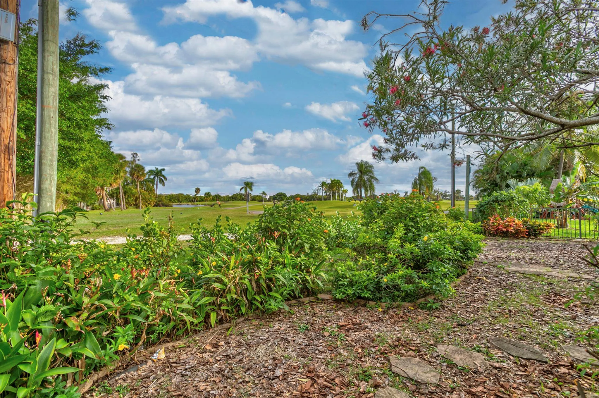 626 N Lakeside Drive
