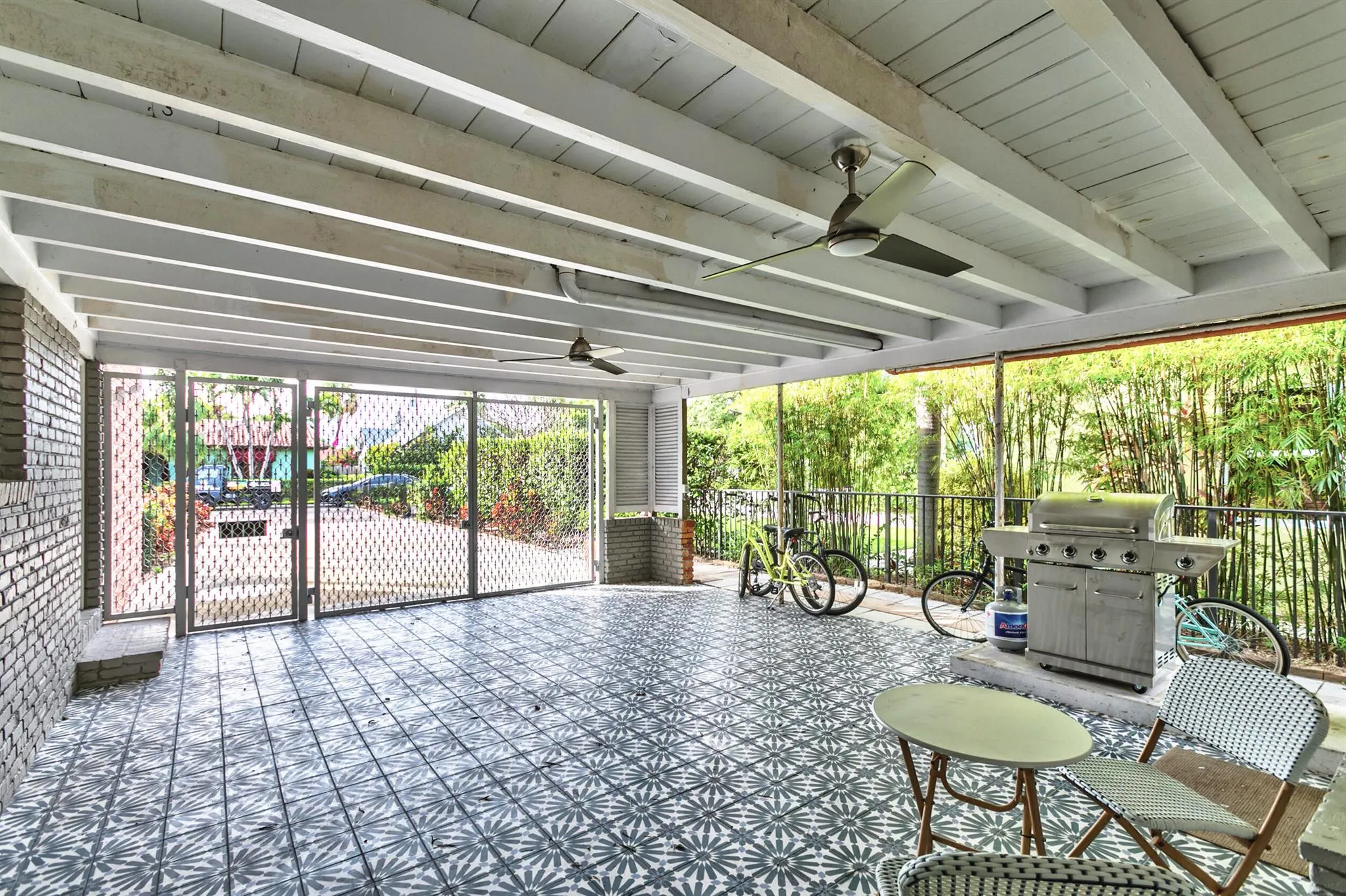 626 N Lakeside Drive
