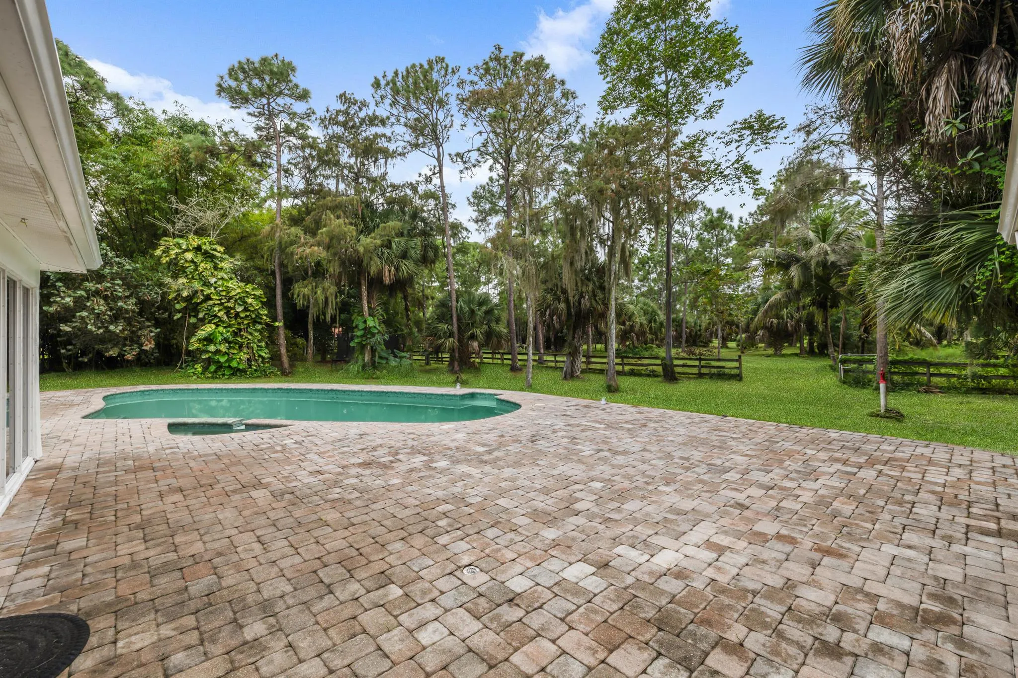 2619 Palm Deer Drive