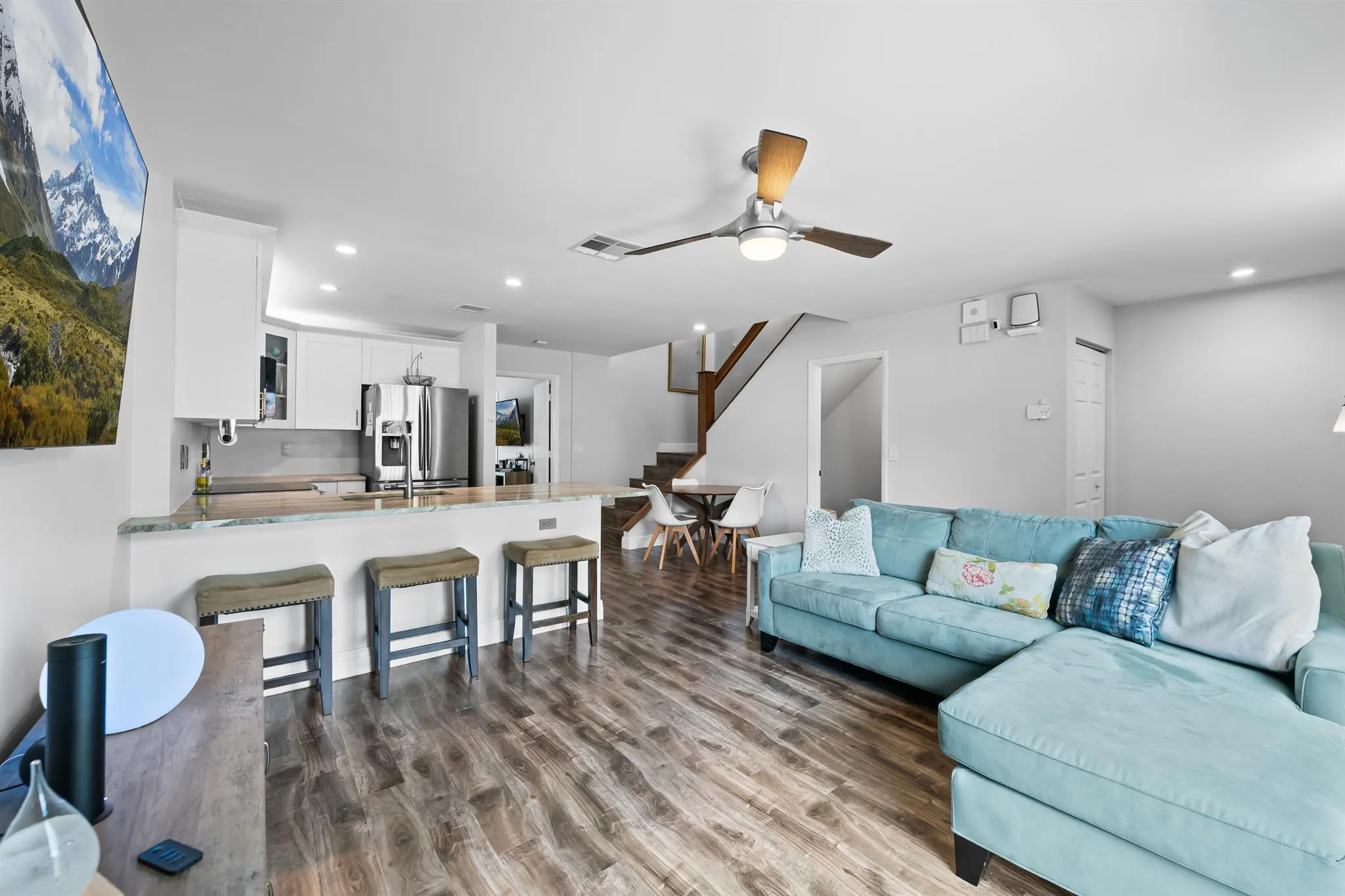 1320 Cypress Way W