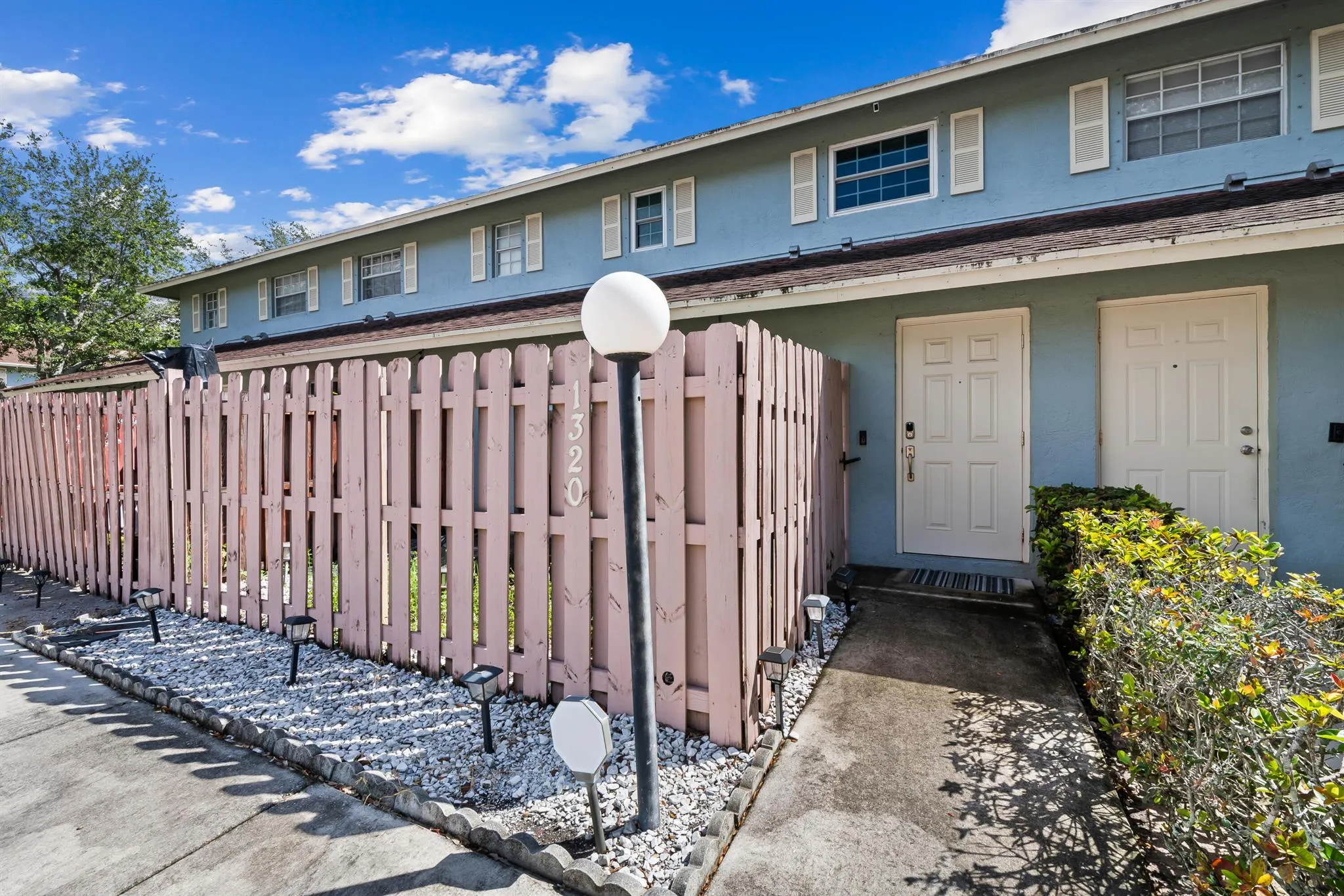 1320 Cypress Way W