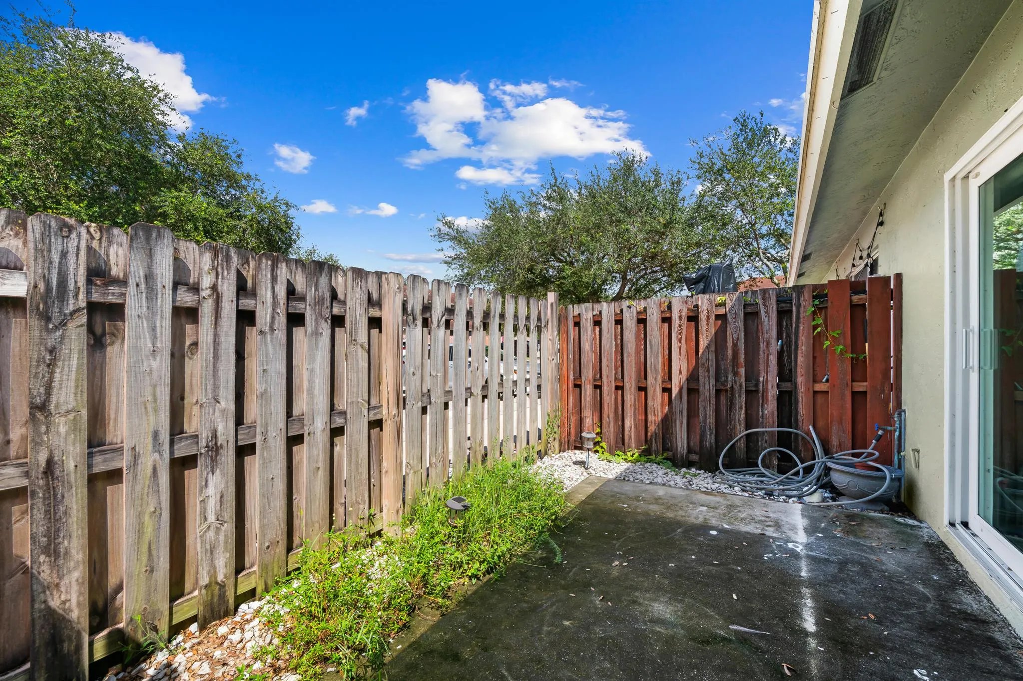 1320 Cypress Way W